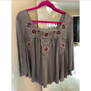MOVING SALE Free People embroidered summery blouse